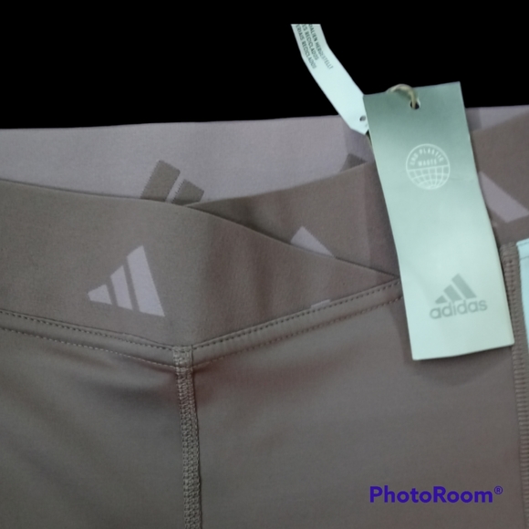 NWT ADIDAS HYPERGLAM TECHFIT SHORTS - Picture 2 of 5